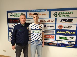 Moritz Kutsche verstärkt Stahl Riesa