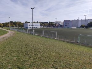 Nutzungsüberlassungsvertrag für den Kunstrasenplatz unterzeichnet